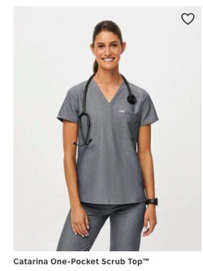 FIGS Graphite Women’s Scrub Set
